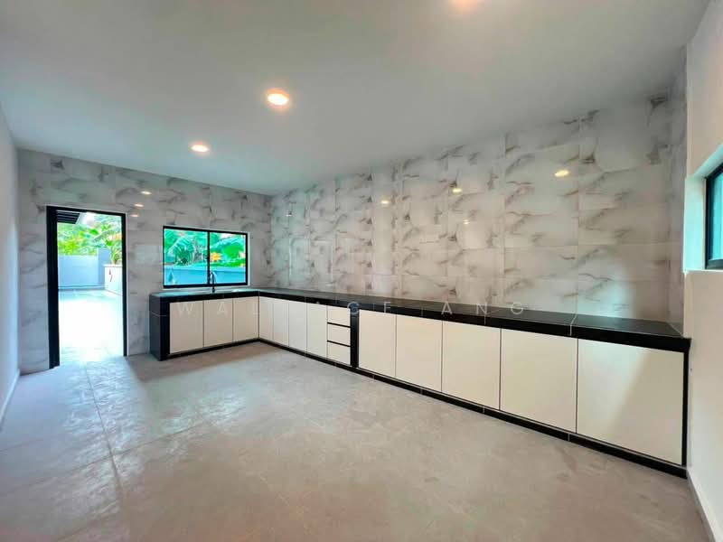Semi-Detached House for Sale in Kampung Bahru (Johor Bahru) - Wallace Ang - Kitchen - PropertyGuru.com.my
