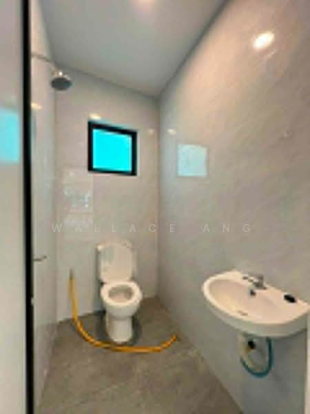 Semi-Detached House for Sale in Kampung Bahru (Johor Bahru) - Wallace Ang - Bathroom - PropertyGuru.com.my