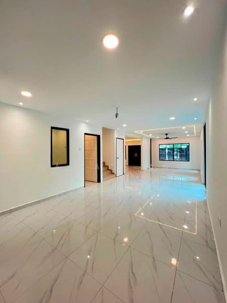 Semi-Detached House for Sale in Kampung Bahru (Johor Bahru) - Wallace Ang - Living Room - PropertyGuru.com.my