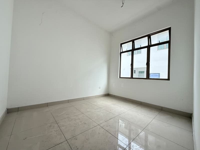 Rumah Teres 2 Tingkat untuk Dijual di Mutiara Rini (Skudai) - Jaz Lee - PropertyGuru.com.my