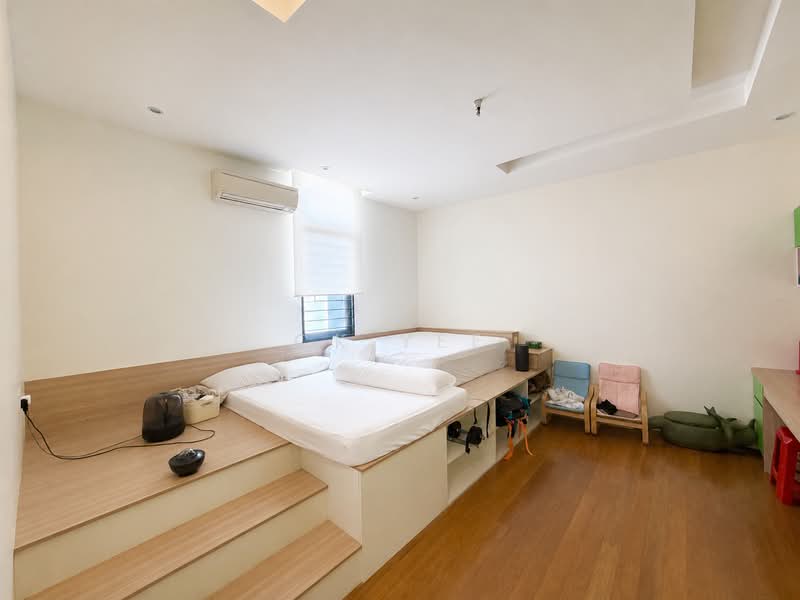 3-storey Terraced House for Sale in Serdang (Seri Kembangan) - CK Yee - Bedroom - PropertyGuru.com.my