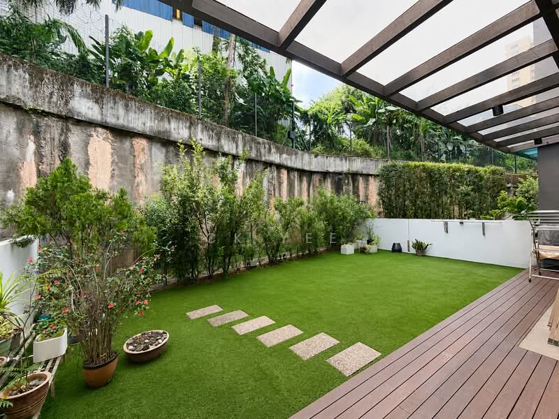3-storey Terraced House for Sale in Serdang (Seri Kembangan) - CK Yee - Garden - PropertyGuru.com.my
