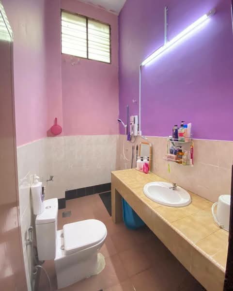 2-storey Terraced House for Rent in Bangi (Selangor) - Maznee Realtor - Bathroom - PropertyGuru.com.my