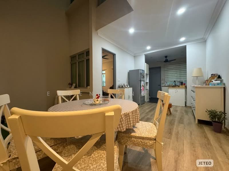 2-storey Terraced House for Sale in Kota Kemuning (Shah Alam) - Eugene Ong Eu chieh - Dining Room - PropertyGuru.com.my