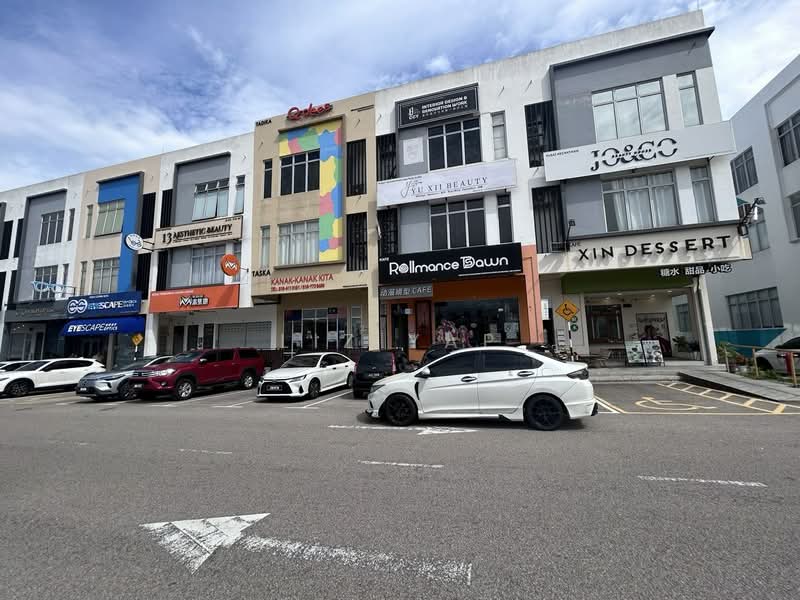 Shop for Sale in Austin Crest (Johor Bahru) - Liz Yap - Exterior - PropertyGuru.com.my