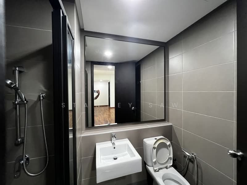 Servis Apartment untuk Disewa di The Tamarind - Stanley Saw - Bathroom - PropertyGuru.com.my