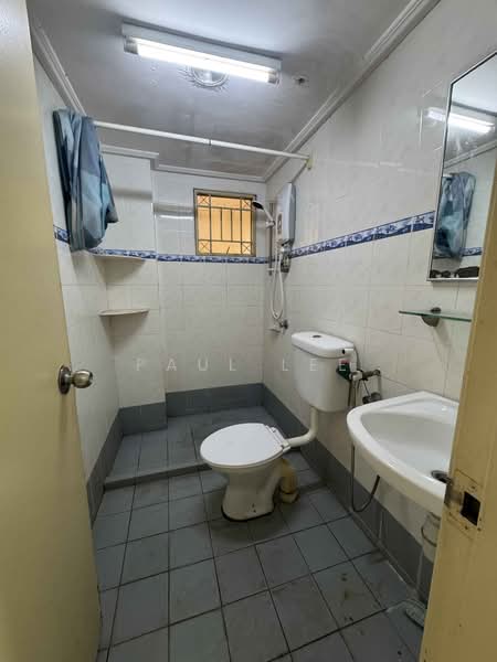 Apartment for Sale at Pangsapuri Jati 2 - Paul Lee - Bathroom - PropertyGuru.com.my