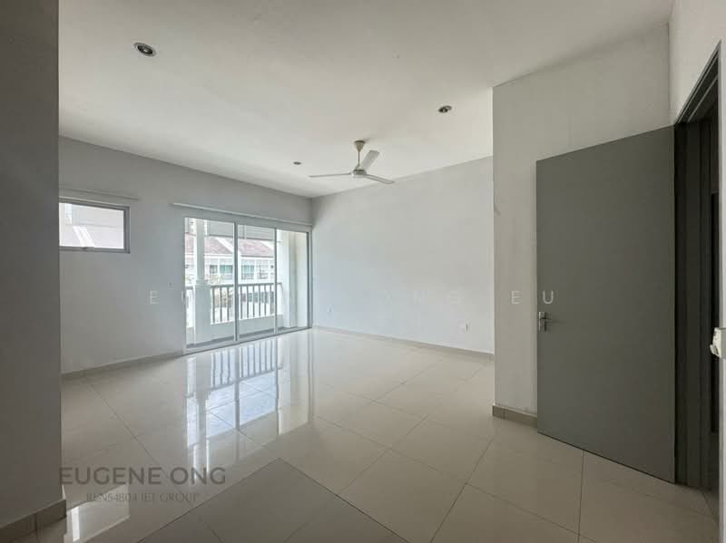 2-storey Terraced House for Sale in Kota Kemuning (Shah Alam) - Eugene Ong Eu chieh - Living Room - PropertyGuru.com.my