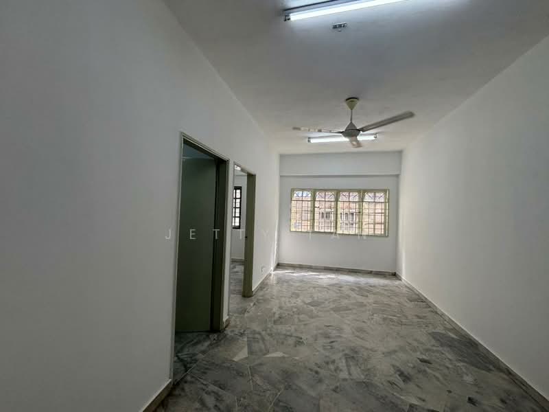 Pangsapuri untuk Disewa di Taman Lembah Maju 600 Apartment - Jetty Tan - Interior - PropertyGuru.com.my