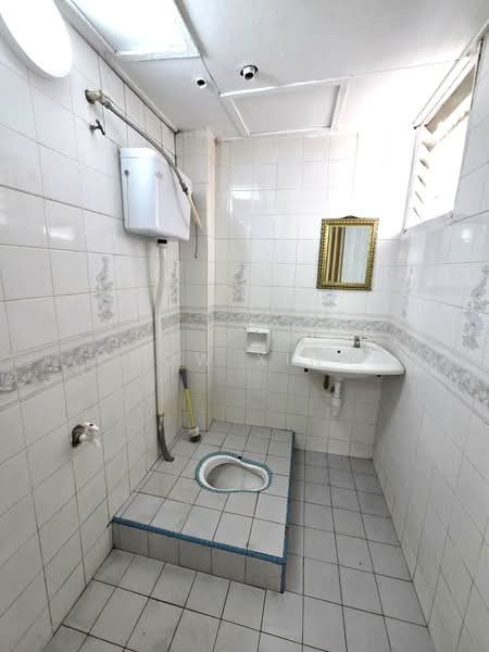 Apartment for Sale at Subang Perdana Goodyear Court 3 - CHOW XINNI - Bathroom - PropertyGuru.com.my