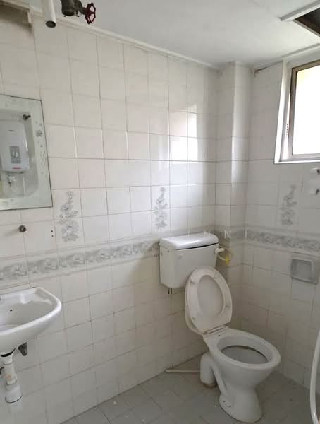 Apartment for Sale at Subang Perdana Goodyear Court 3 - CHOW XINNI - Bathroom - PropertyGuru.com.my