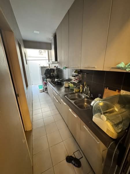 3-storey Terraced House for Sale in Lake Fields (Sungai Besi) - Edward Yap - Kitchen - PropertyGuru.com.my