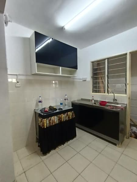 Flat for Rent at Pangsapuri Sentosa - Terence Lee - Kitchen - PropertyGuru.com.my