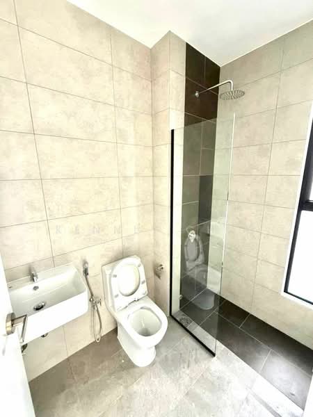 Rumah Berkembar untuk Dijual di Setia Tropika (Johor Bahru) - Kennly Chia - PropertyGuru.com.my
