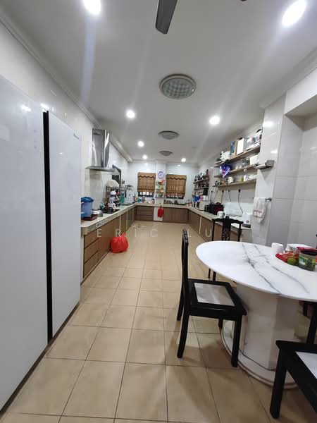 Bungalow for Sale in Bandar Putra (Kulai) - Eric Lu - Kitchen - PropertyGuru.com.my