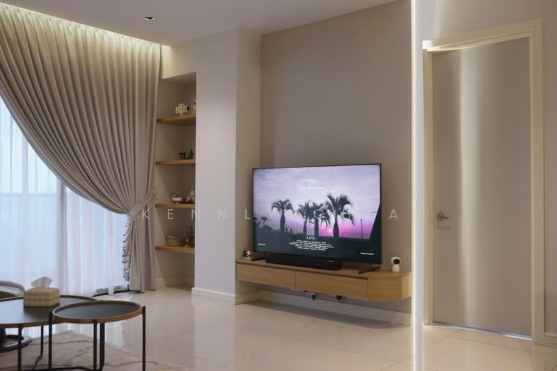 Condominium for Sale at The Straits View Condominium - Kennly Chia - Living Room - PropertyGuru.com.my