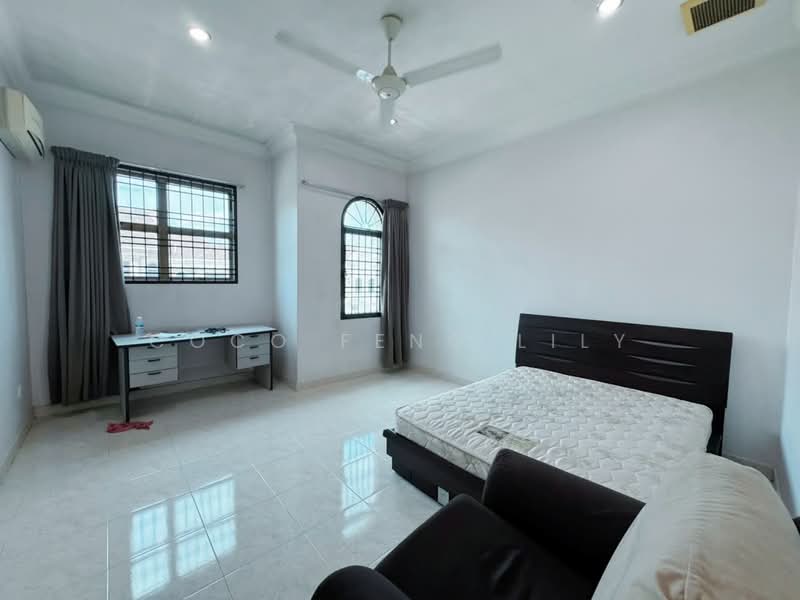 Rumah Teres 2 Tingkat untuk Dijual di Taman Desa Cemerlang (Ulu Tiram) - Coco Feng Lily - PropertyGuru.com.my