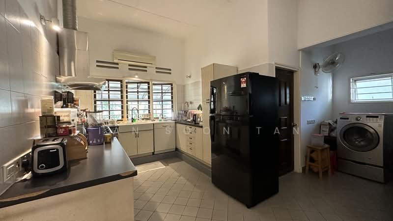 Rumah Banglo untuk Dijual di Taman Lucky (Bangsar) - Tian Soon Tan - Kitchen - PropertyGuru.com.my