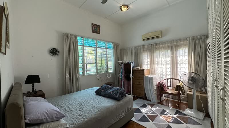 Rumah Banglo untuk Dijual di Taman Lucky (Bangsar) - Tian Soon Tan - Bedroom - PropertyGuru.com.my