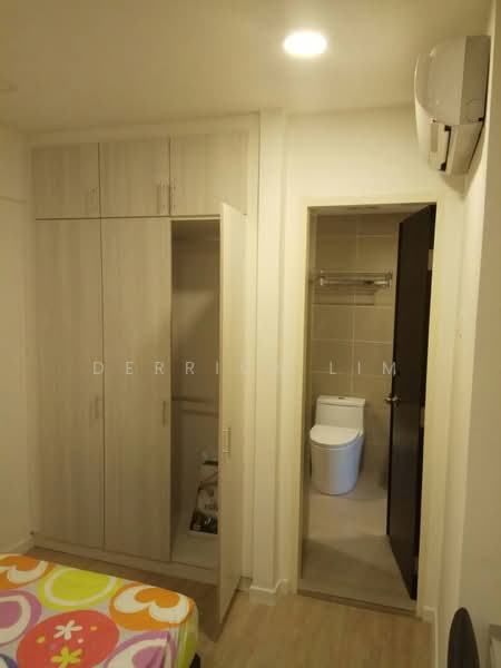 Servis Apartment untuk Dijual di D'Latour - Derrick Lim - Bathroom - PropertyGuru.com.my