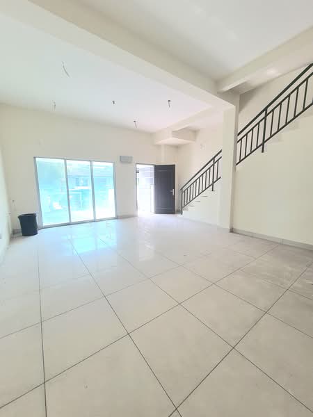 2-storey Terraced House for Sale in Kamunting (Perak) - See Khei Leong - Living Room - PropertyGuru.com.my