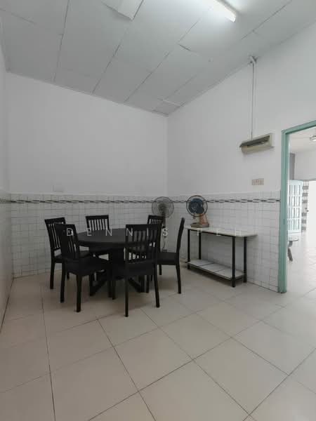 1-storey Terraced House for Rent in Taman Abad (Johor Bahru) - Dennis Peh - Dining Room - PropertyGuru.com.my