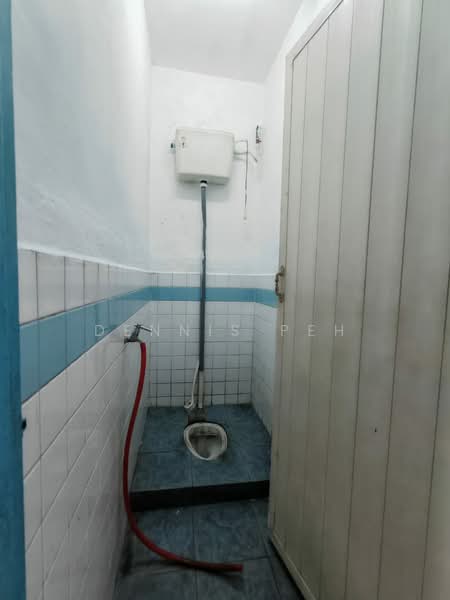 1-storey Terraced House for Rent in Taman Abad (Johor Bahru) - Dennis Peh - Bathroom - PropertyGuru.com.my