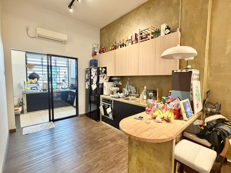 2-storey Terraced House for Sale in Taman Puteri Wangsa (Ulu Tiram) - Amber Hew - Kitchen - PropertyGuru.com.my