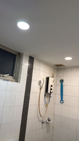 Servis Apartment untuk Disewa di Domain 5 @ NeoCyber - Candy Tan - Bathroom - PropertyGuru.com.my