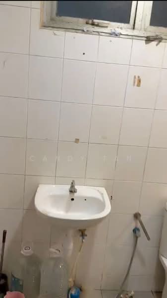 Servis Apartment untuk Disewa di Domain 5 @ NeoCyber - Candy Tan - Bathroom - PropertyGuru.com.my