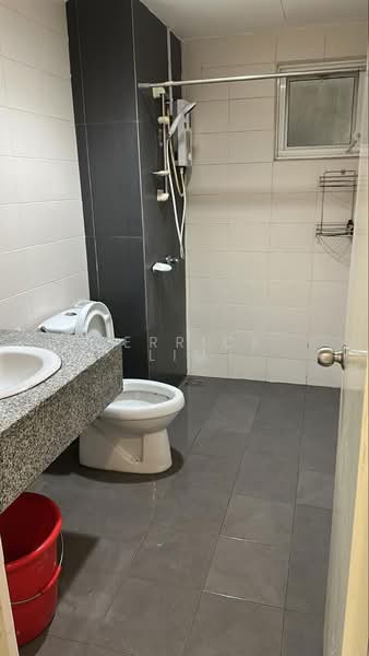 Servis Apartment untuk Dijual di Endah Promenade - Derrick Lim - Bathroom - PropertyGuru.com.my