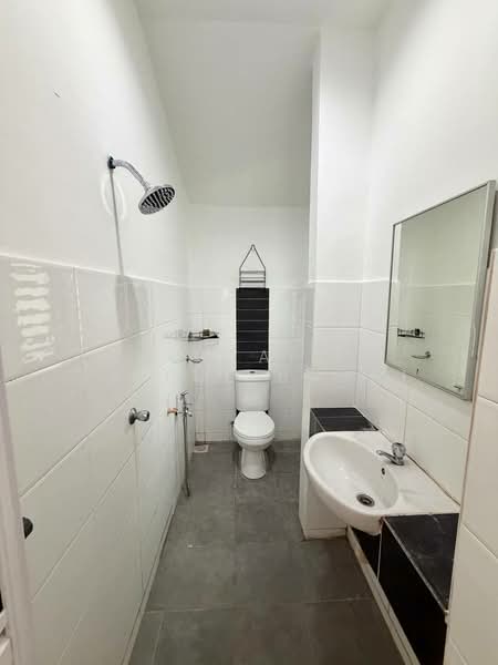 Rumah Teres 2 Tingkat untuk Dijual di Bangi (Selangor) - Mohd Aizat Saiful Bahri - Bathroom - PropertyGuru.com.my