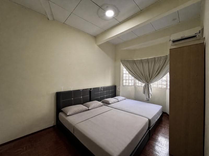 Rumah Teres 2-Tingkat untuk Dijual di Usj 3 (Subang Jaya) - Tyson Gan - Bedroom - PropertyGuru.com.my