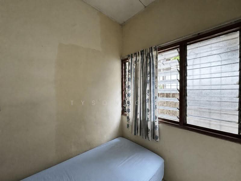 Rumah Teres 2-Tingkat untuk Dijual di Usj 3 (Subang Jaya) - Tyson Gan - Bedroom - PropertyGuru.com.my