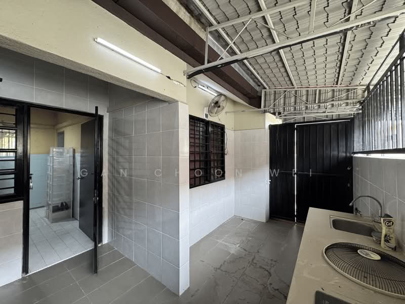 1.5-storey Terraced House for Sale in Usj 2 (Subang Jaya) - Tyson Gan - PropertyGuru.com.my