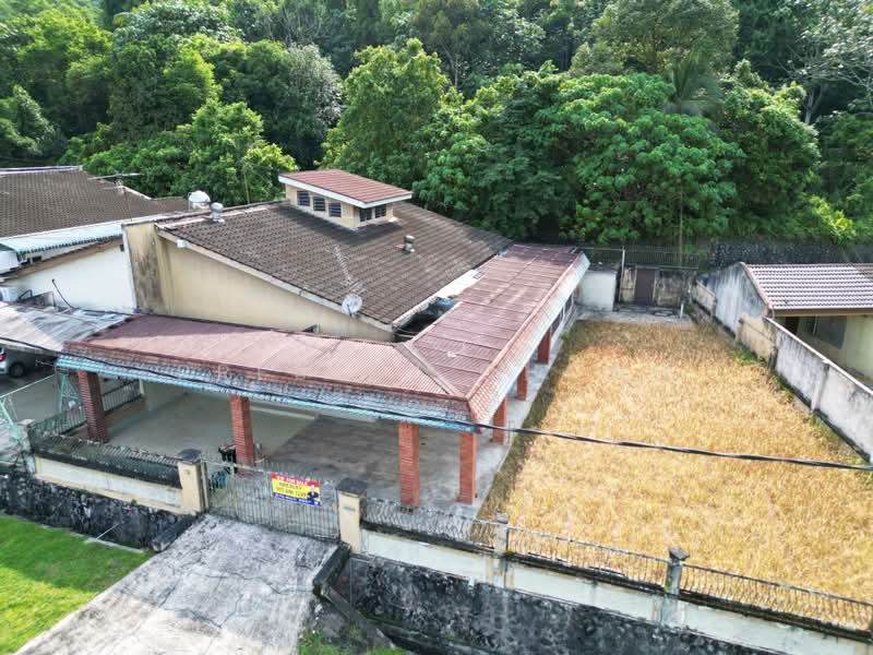 Semi-Detached House for Sale in Taman Kampar Jaya (Kampar) - Presley Chong - Exterior - PropertyGuru.com.my