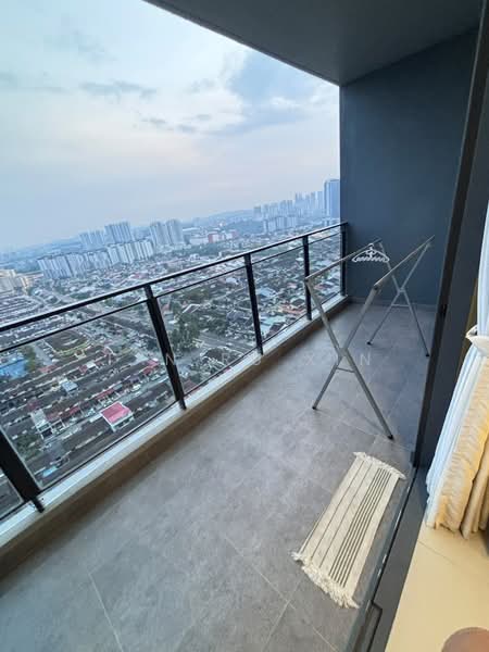 Servis Apartment untuk Disewa di 8th & Stellar - Tan Ru Xin - Balcony - PropertyGuru.com.my