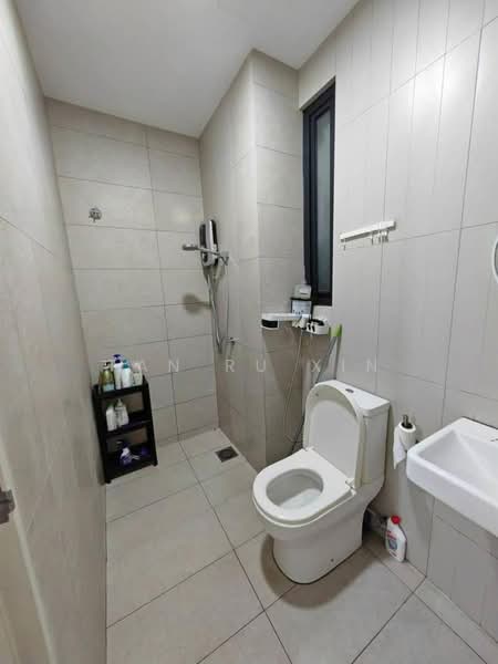 Servis Apartment untuk Dijual di Kenwingston Skylofts - Tan Ru Xin - Bathroom - PropertyGuru.com.my