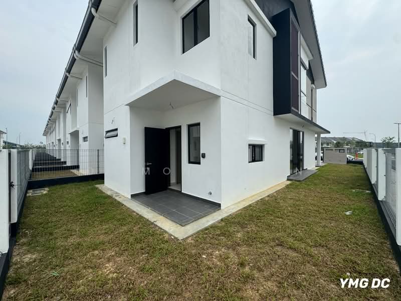 2-storey Terraced House for Sale in Bandar Bukit Raja (Klang) - Desmond Chan - Exterior - PropertyGuru.com.my