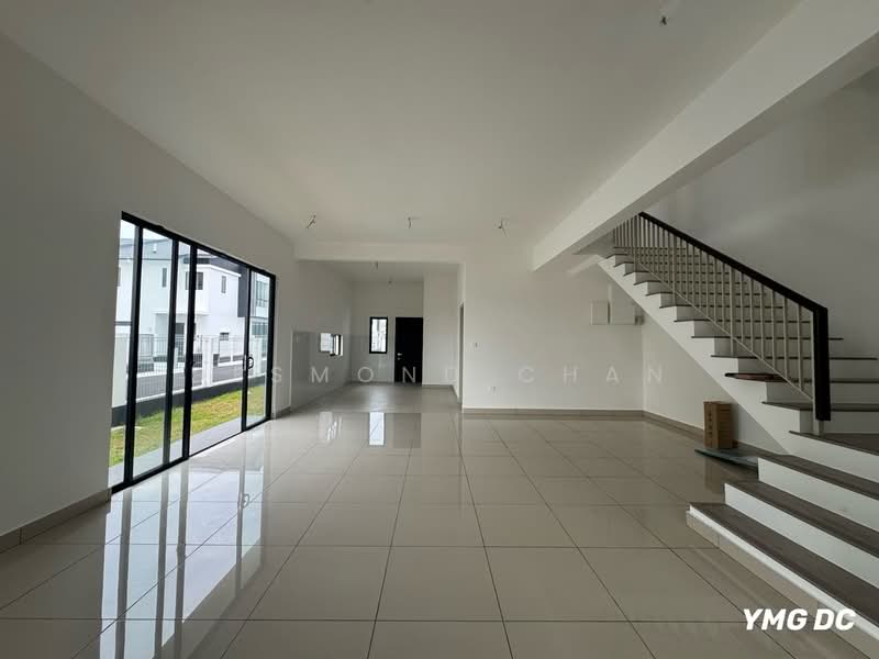 2-storey Terraced House for Sale in Bandar Bukit Raja (Klang) - Desmond Chan - Living Room - PropertyGuru.com.my