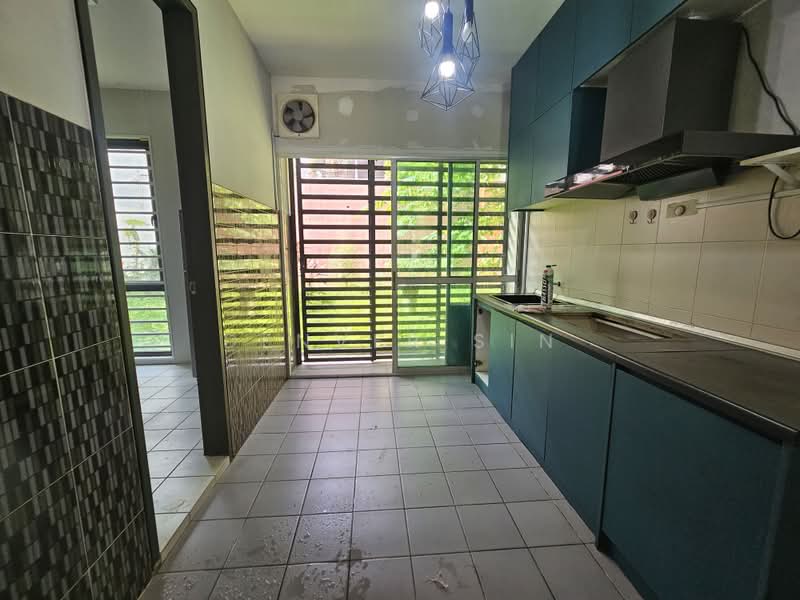 Semi-Detached House for Sale in Taman Saujana Suria (Kajang) - Denver Sin - Kitchen - PropertyGuru.com.my