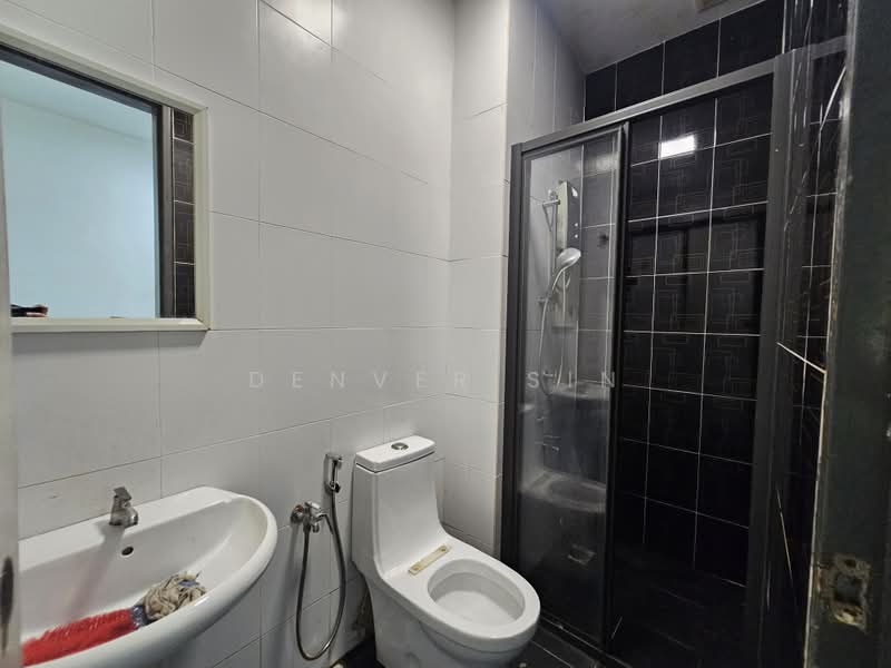 Semi-Detached House for Sale in Taman Saujana Suria (Kajang) - Denver Sin - Bathroom - PropertyGuru.com.my