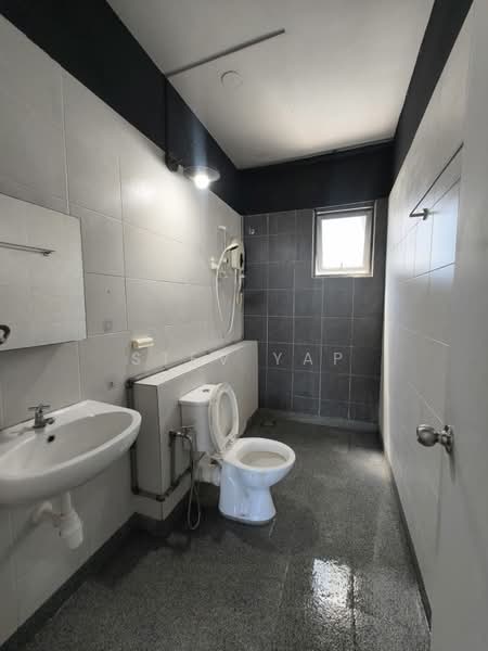 Condominium for Rent at The Gardens - Stev Yap - Bathroom - PropertyGuru.com.my
