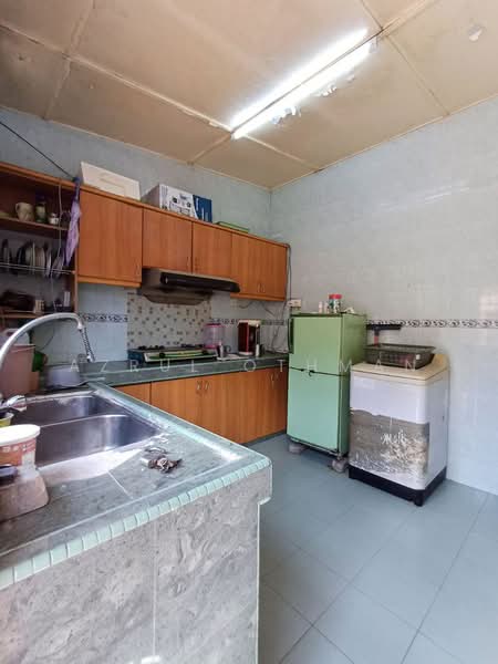 Rumah Teres 1 Tingkat untuk Dijual di Taman Senawang Jaya (Senawang) - Azrul Othman - Kitchen - PropertyGuru.com.my