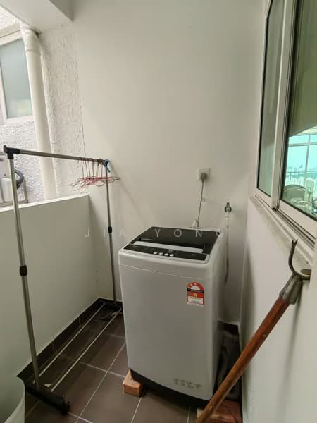 Kondominium untuk Disewa di Reflections Condominium - Jia Yong - Balcony - PropertyGuru.com.my