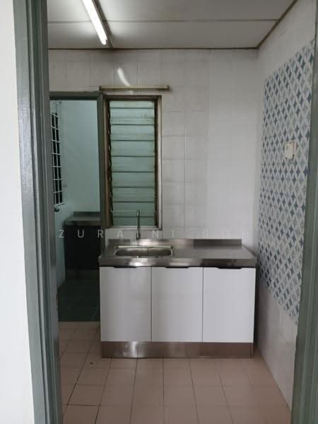 Pangsapuri untuk Dijual di Ilham Apartment - Zuraini Soh - Kitchen - PropertyGuru.com.my