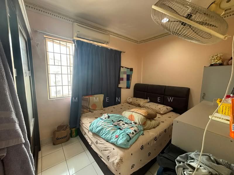 Pangsapuri untuk Dijual di Aman Dua - Kim Meng Lew - Bedroom - PropertyGuru.com.my