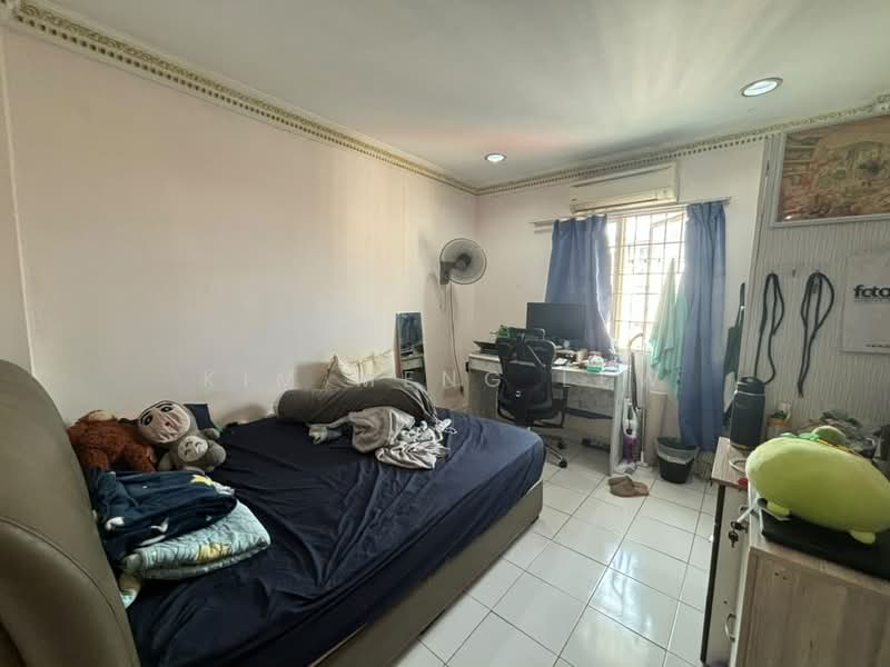 Pangsapuri untuk Dijual di Aman Dua - Kim Meng Lew - Bedroom - PropertyGuru.com.my