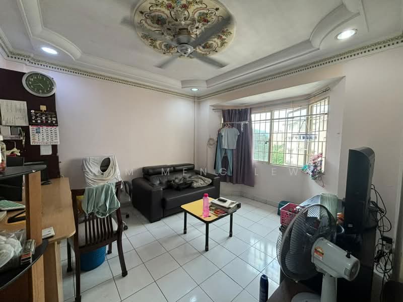 Pangsapuri untuk Dijual di Aman Dua - Kim Meng Lew - Living Room - PropertyGuru.com.my