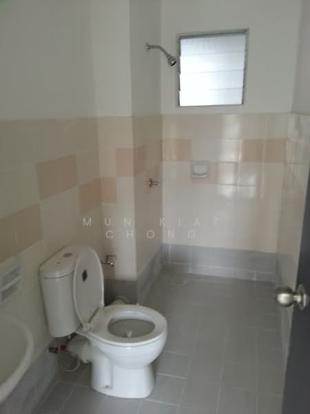 Condominium for Sale at Nusa Mewah Villa Condominium - Mun Kiat Chong - Bathroom - PropertyGuru.com.my